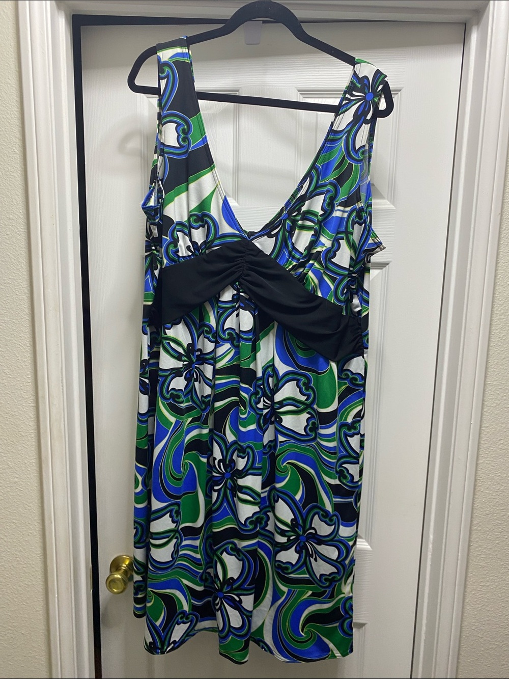 Sleeveless V-Neck Maxi Dress in Blue & Green Floral